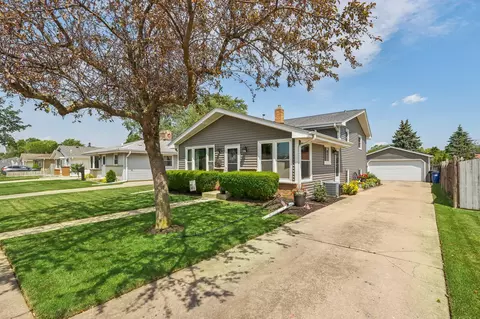704 South, Racine, WI 53402