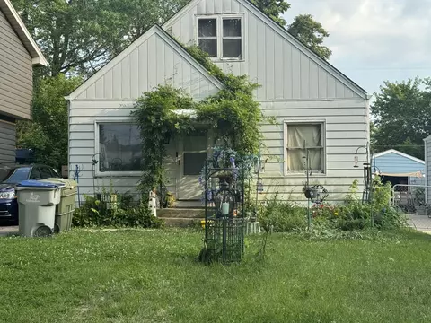 155 W Bolivar, Milwaukee, WI 53207