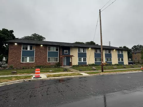 4422 W Hampton, Milwaukee, WI 53218 photo 1
