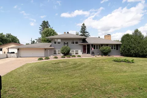 2945 Birch, La Crosse, WI 54601