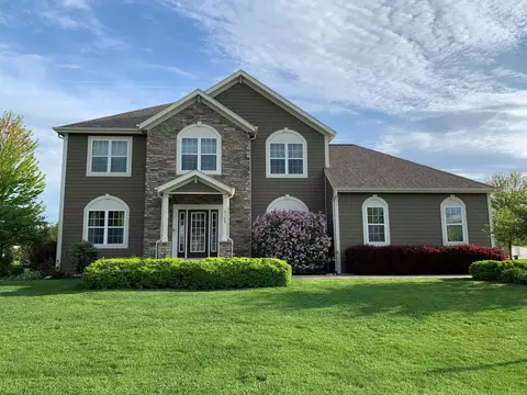 4160 E Redford, Oak Creek, WI 53154