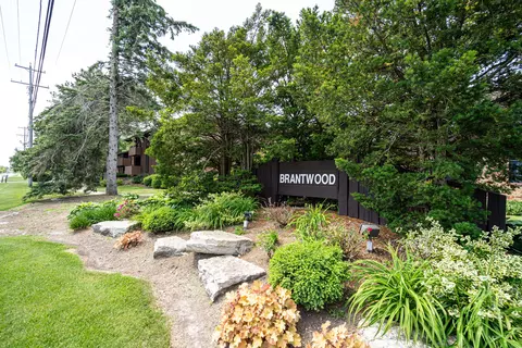 7003 N Green Bay #D, Glendale, WI 53209