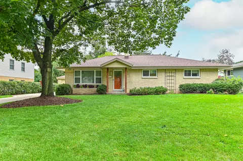 1333 N 119th, Wauwatosa, WI 53226