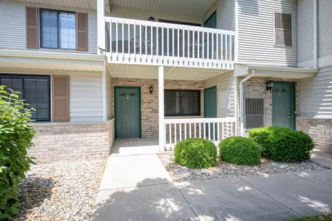 7106 98th #B, Kenosha, WI 53142
