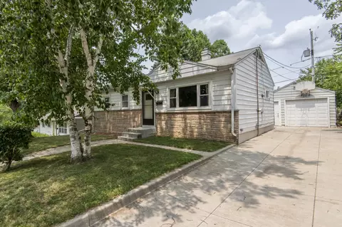 1108 Josephine, Waukesha, WI 53186