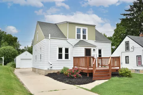 12424 W Honey, New Berlin, WI 53151