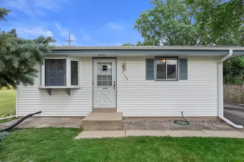 4128 S 90th, Greenfield, WI 53228