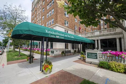 1028 E Juneau #507, Milwaukee, WI 53202
