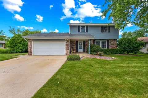 400 E Fitzsimmons, Oak Creek, WI 53154