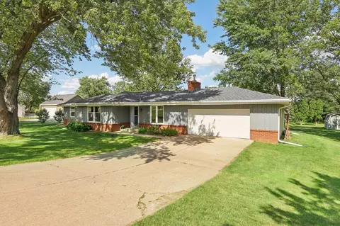 w315n646 Huckleberry, Delafield, WI 53018