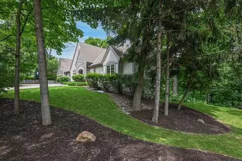 2426 N 100th, Wauwatosa, WI 53226