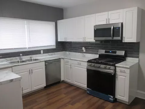 3834 N Dr William Finlayson, Milwaukee, WI 53212