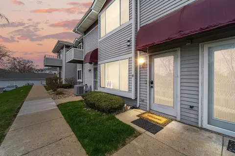 1121 S Sunnyslope #8U, Mount Pleasant, WI 53406