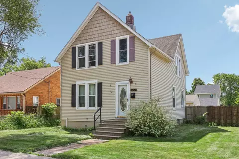 1517 68th, Kenosha, WI 53143