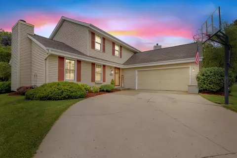 1231 Riverton, Mukwonago, WI 53149