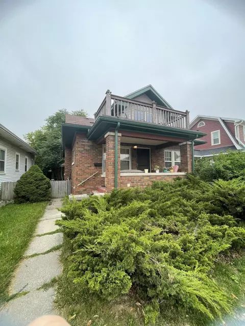 2218 Lasalle, Racine, WI 53402