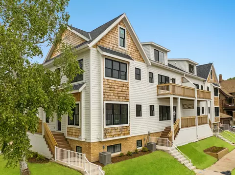 2604 E Park #1, Milwaukee, WI 53211