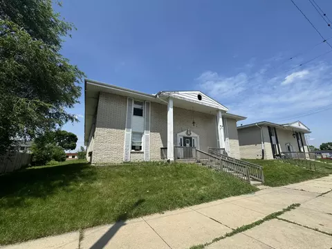1802 Grange, Racine, WI 53403