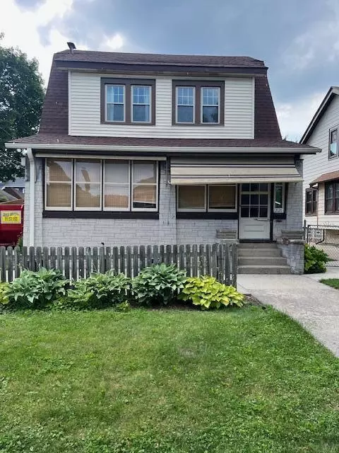 2121 N 54th, Milwaukee, WI 53208