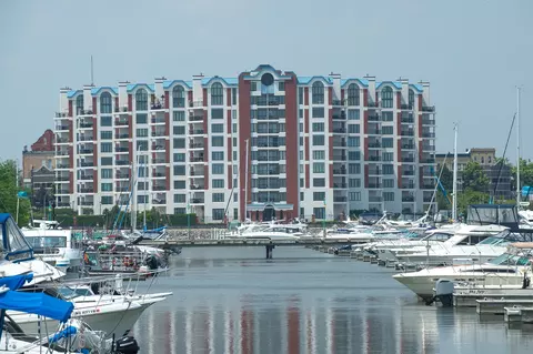 333 Lake #307, Racine, WI 53403