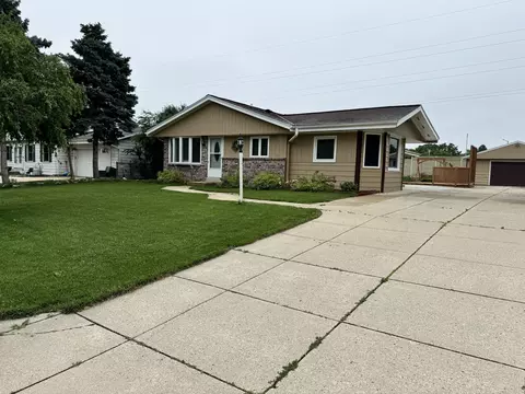 3155 W Allerton, Greenfield, WI 53221