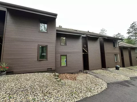6 Cedar, Springville, WI 53965