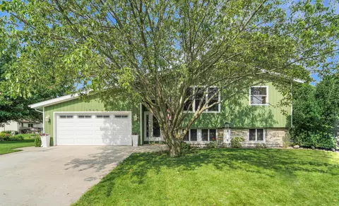 1060 Buttermilk Crk, Fond Du Lac, WI 54935