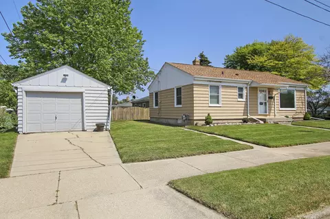 3055 Caledonia, Racine, WI 53402