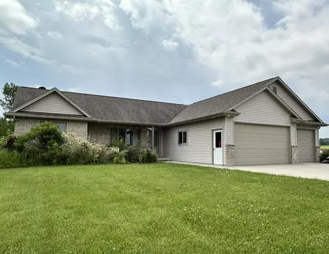 w2199 Rustic Road, Lomira, WI 53006