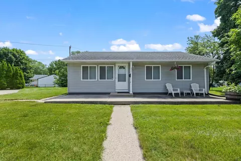 6501 W Euclid, Milwaukee, WI 53219