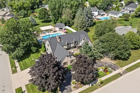 820 Byron, Oconomowoc, WI 53066