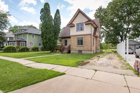 321 S Walnut, Mayville, WI 53050