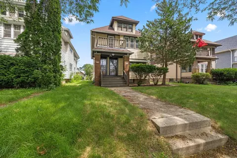 2940 N 50th #2942, Milwaukee, WI 53210
