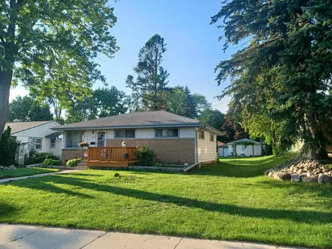 9610 W Cleveland, West Allis, WI 53227