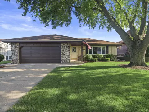 6105 68th, Kenosha, WI 53142