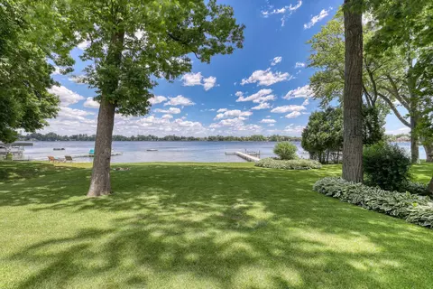 420 S Golden Lk, Summit, WI 53066