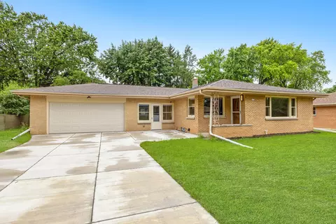 7715 N 49th, Brown Deer, WI 53223