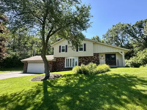 s9w31507 Rocky Hl, Delafield, WI 53018