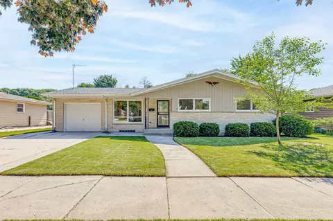 2735 S 16th, Sheboygan, WI 53081