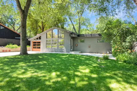 1269 N 85th, Wauwatosa, WI 53226