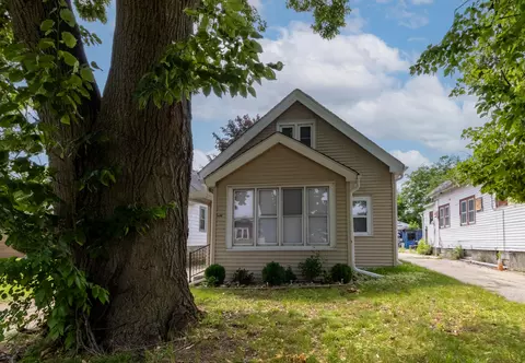 4917 N 55th, Milwaukee, WI 53218