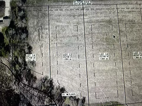 2191 Wallace Lk, Trenton, WI 53090