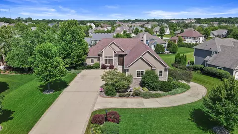 6150 S Conservancy, New Berlin, WI 53151