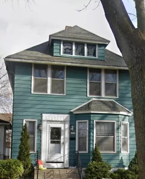 3350 N Bartlett, Milwaukee, WI 53211