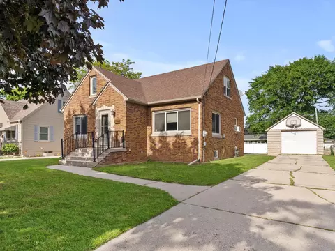 715 S 32nd, Manitowoc, WI 54220