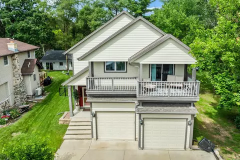 5714 E Peninsula, Waterford, WI 53185