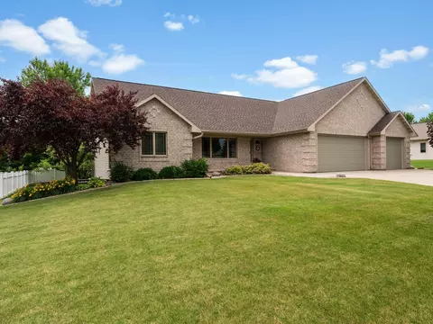 1097 Blackberry Winter, Ashwaubenon, WI 54115