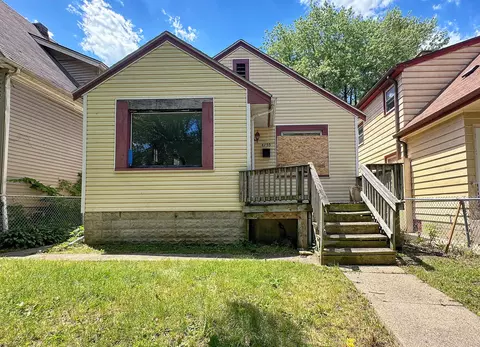 4755 N 36th, Milwaukee, WI 53209