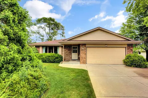 5724 W Upham, Greenfield, WI 53220