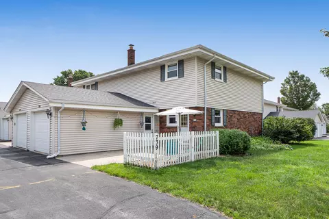 739 Imperial, West Bend, WI 53095